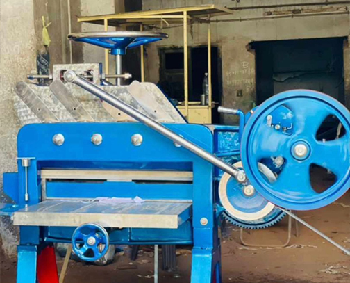 Manual Cutting Machine Manufacturer, Supplier & Dealer in India